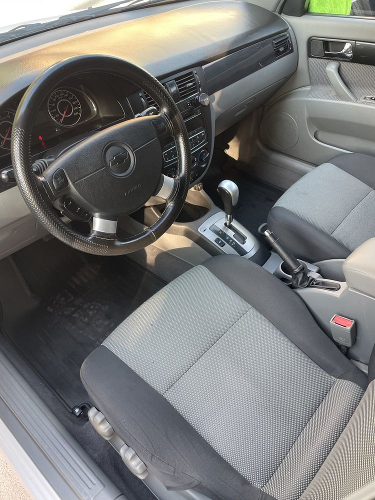 Chevrolet Gentra AT