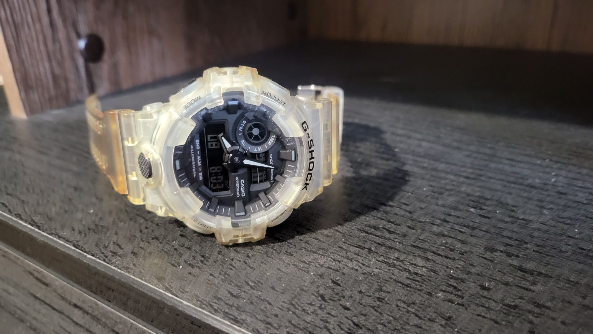 G-SHOCK часовник и още 3бр дамски CHANEL, Dkny и Kenneth Cole