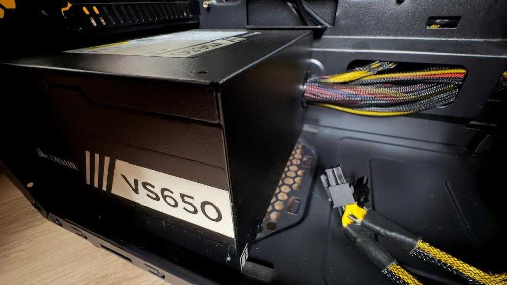 Sursă PC Corsair VS650 – 650W, 80 PLUS, Active PFC