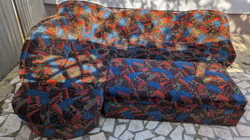 Coltar cu functie de dormit