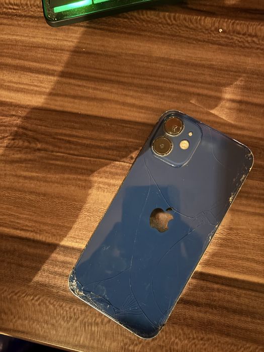 Iphone 12 mini se vinde urgent