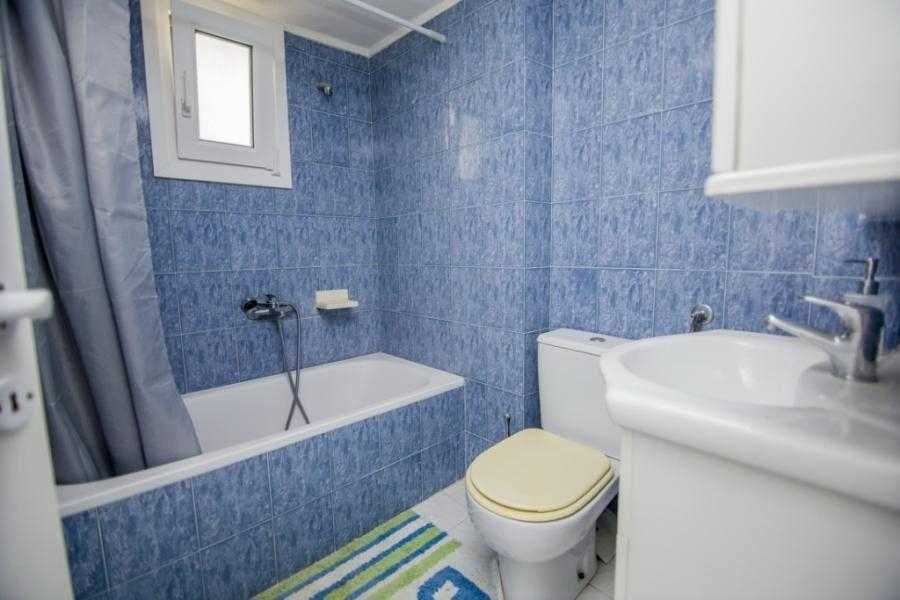 ПРОДАВА Апартамент и мезонет в една сграда в Паралия Офринио, Кавала