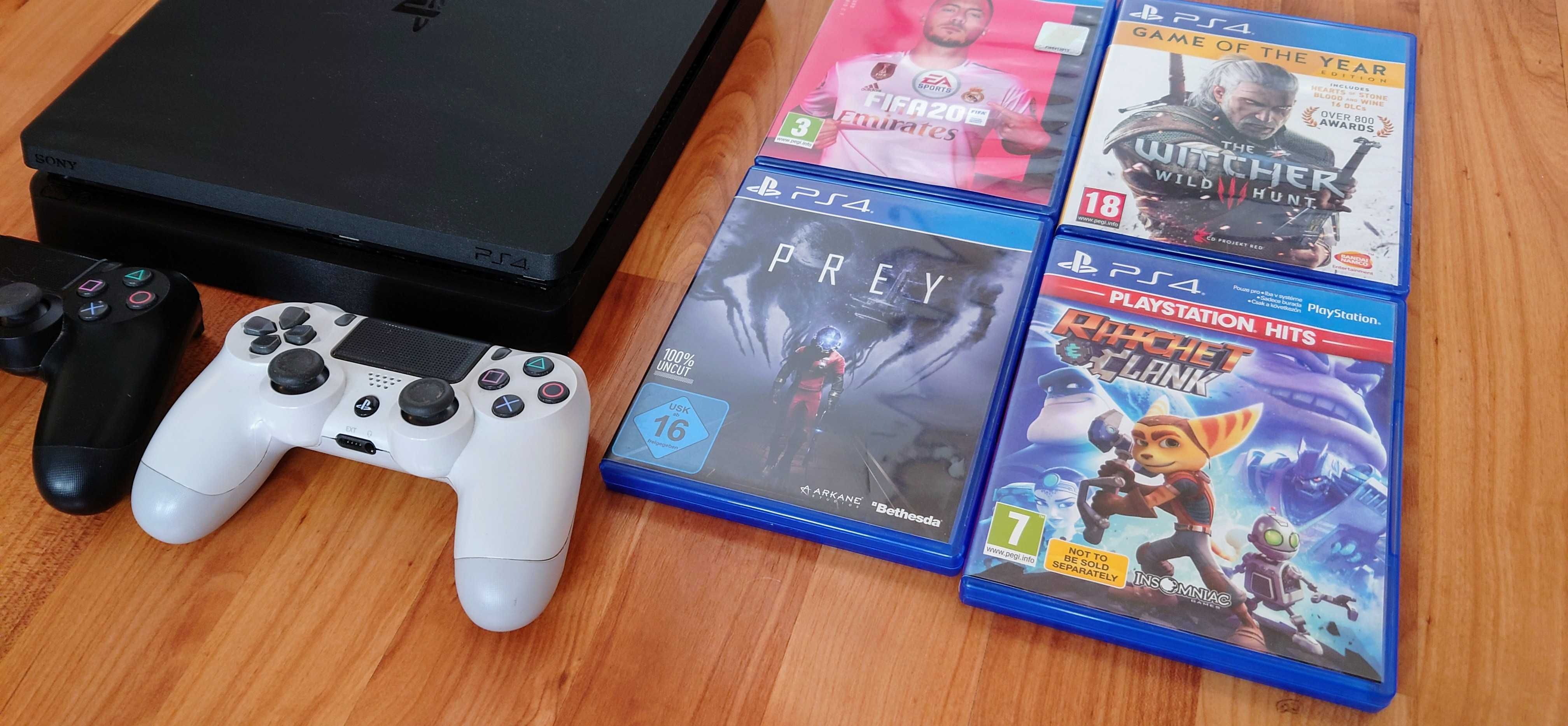 [ PS4 > 1000GB PlayStation 4 Slim с 2 джойстика и 4 игри