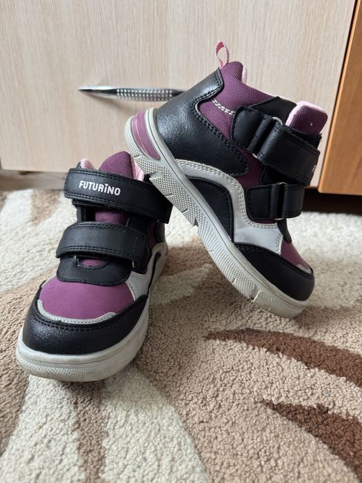 Демисезонные ботинки на девочку , 28 рр, Обмена и торга нет