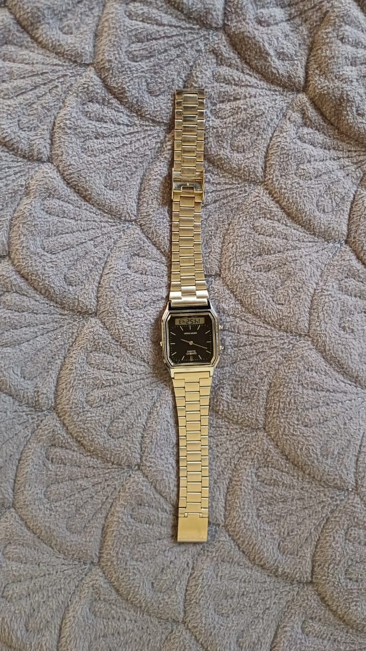2 пары часов Casio