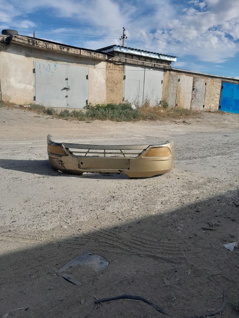 Продаётся бампер передний
