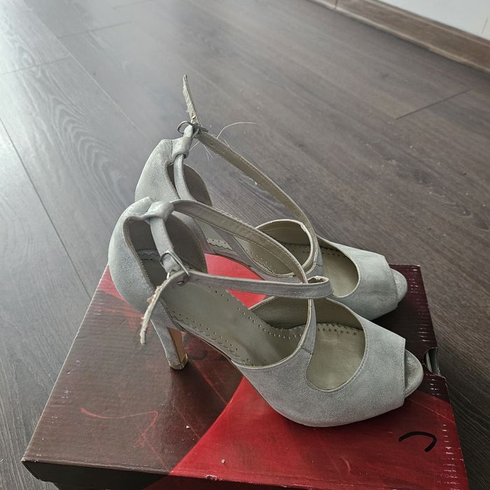 Vand sandale mireasa