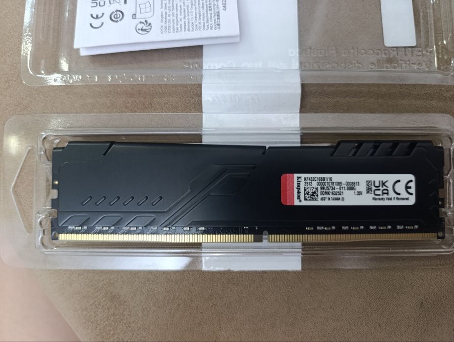 Продам ОЗУ 16 ГБ DDR4