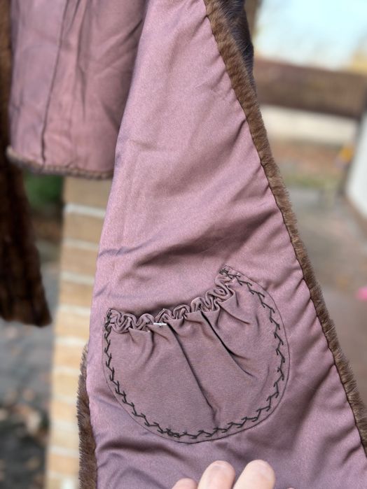 Vând capă din blana naturala de vizon