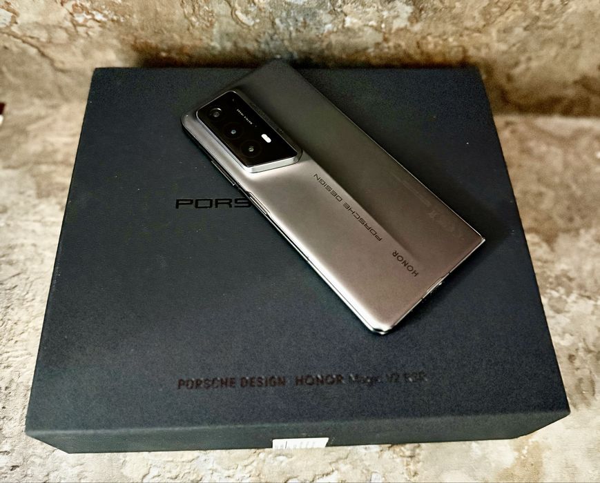 **ATS GSM**ID44620 Honor Magic V2 Porsche ED 1Tb / Garantie