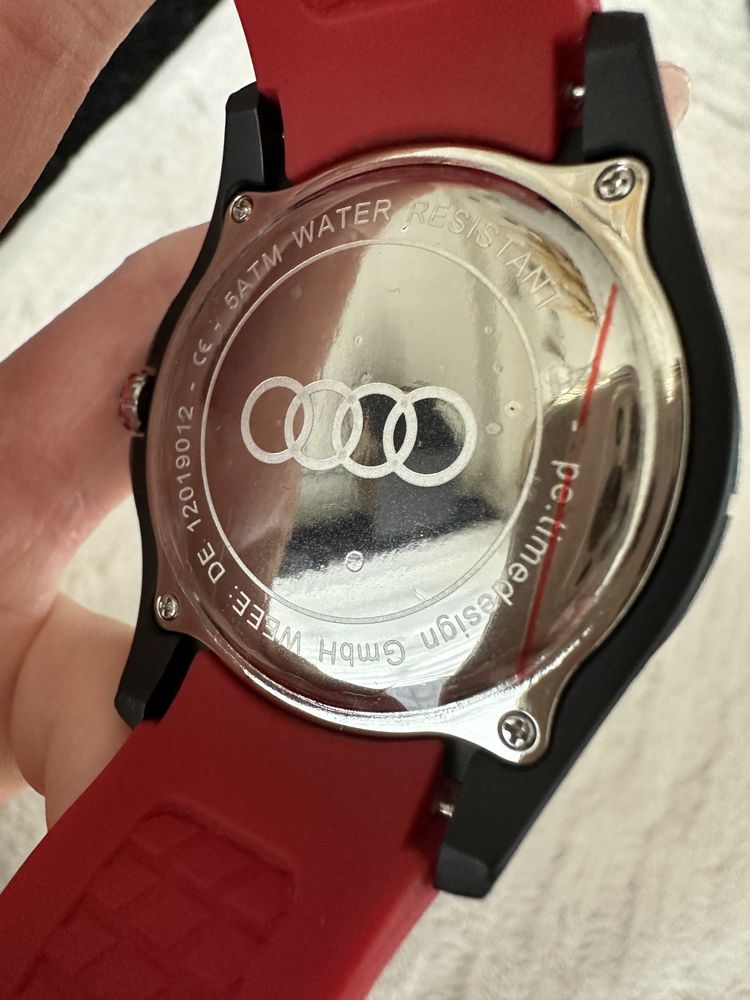Часовник Audi Sport