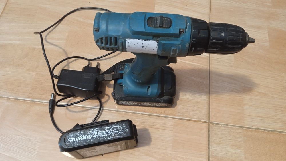 Bormasina Makita, 2 acumulatori 18V-2Ah Li-ion+incarcator, Japonia