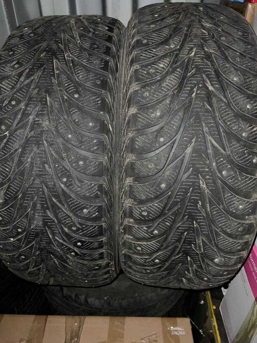 Шины Yokohama зимние шипованные 275/50/22