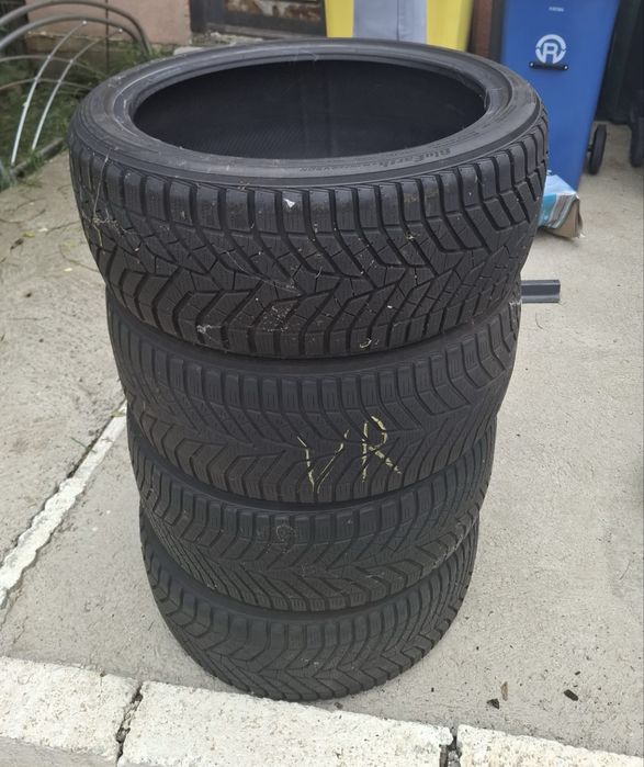 Set 4 anvelope yokohama 215/40r18