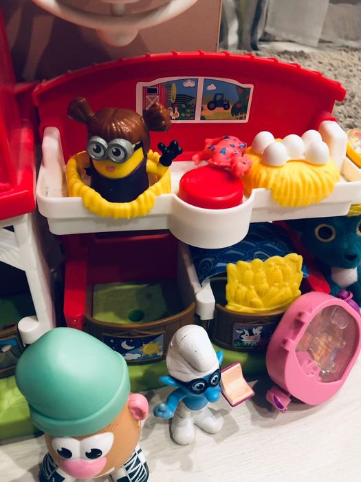 Fisher Price Fermă animale interactivă