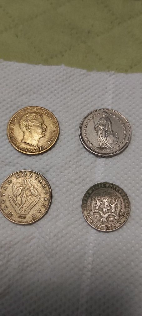Vând monede vechi !
