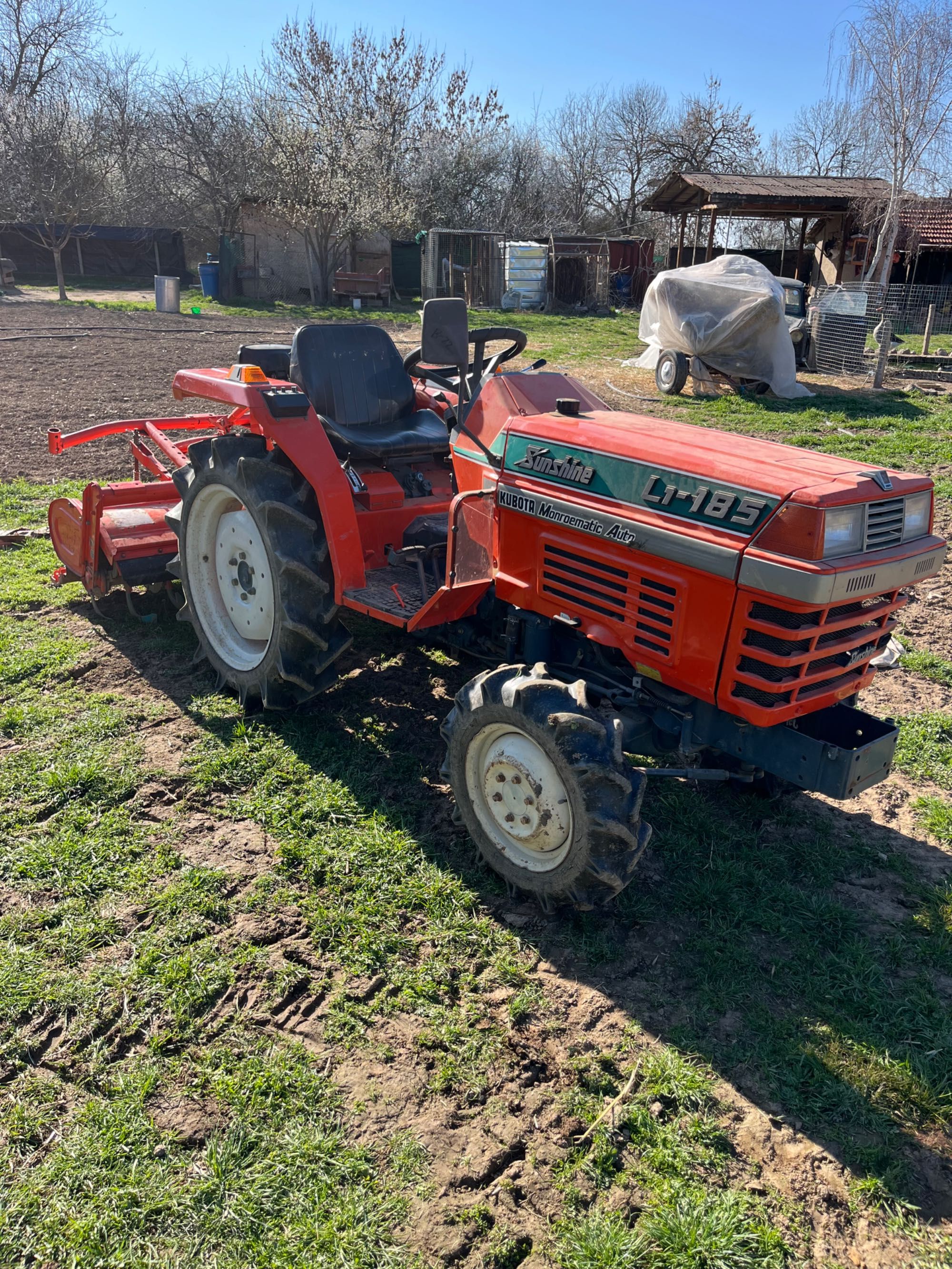 Услуги с малък трактор Kubota L1  НЕ СЕ ПРОДАВА !! СОБСТВЕН ТРАНСПОРТ