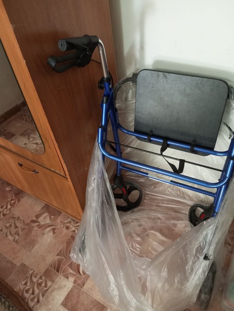Продам ходунки для инвалидов