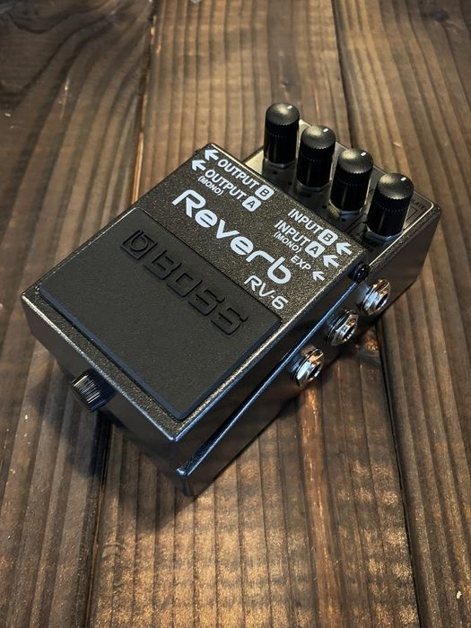 Vând Boss RV-6 Reverb – Made in Taiwan