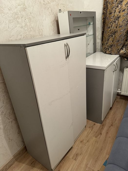 Шкаф средний и маленький