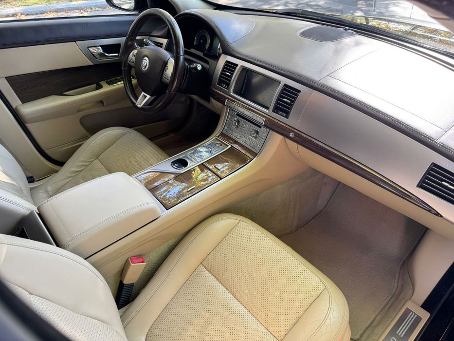 Jaguar xf 3.0d/ 240cp distribuție schimbata