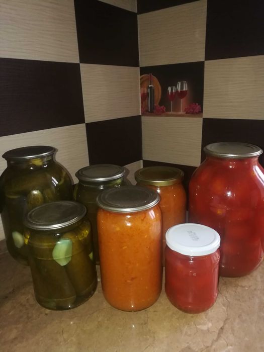 Заготовки, соленья, огурцы, помидоры, салаты, квашеная капуста