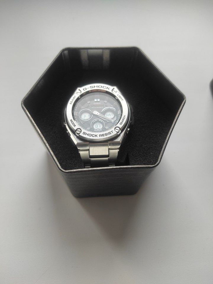 Продам часы G-Shock s310
GST-S31