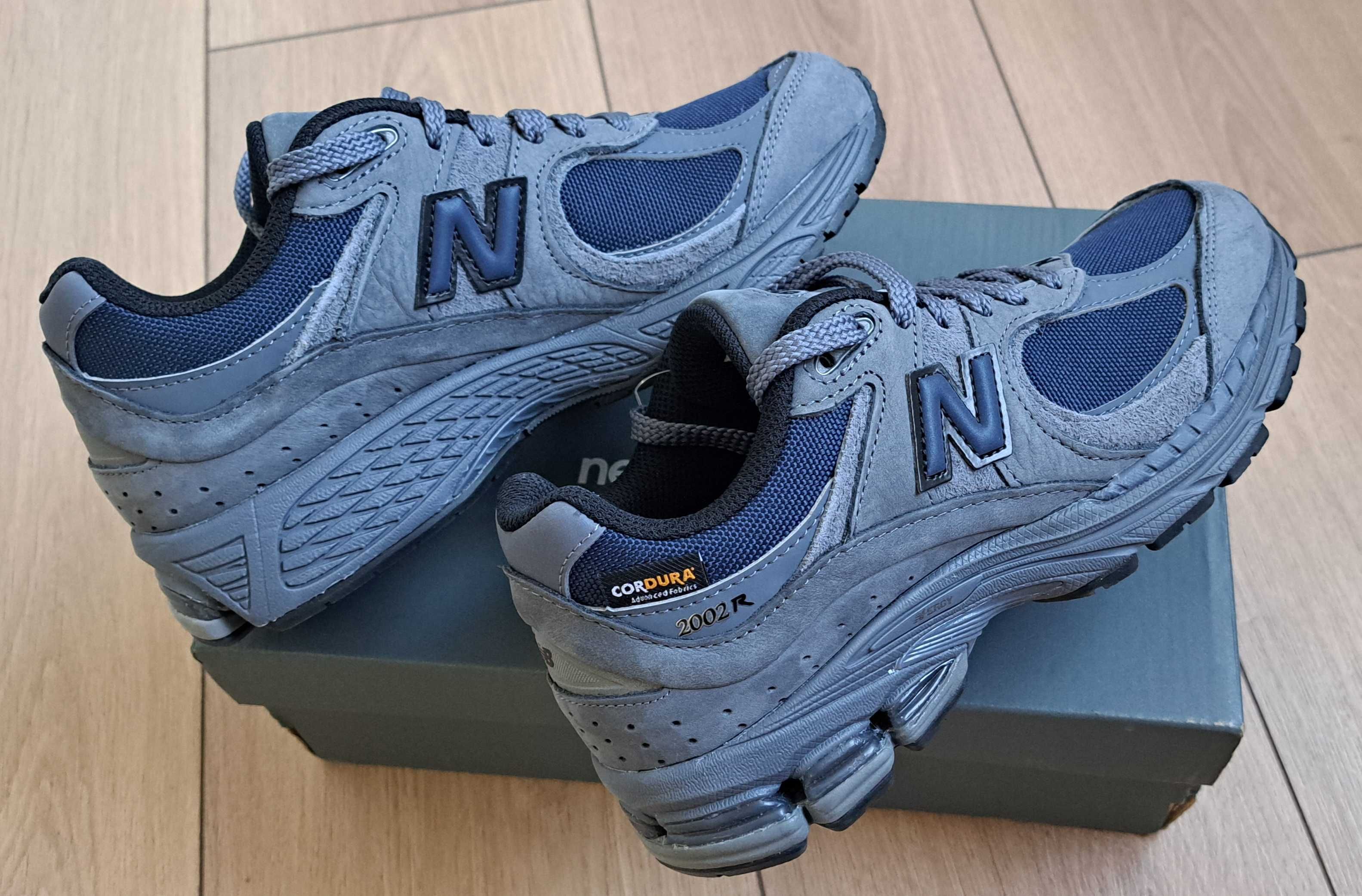 New Balance 2002R Cordura unisex