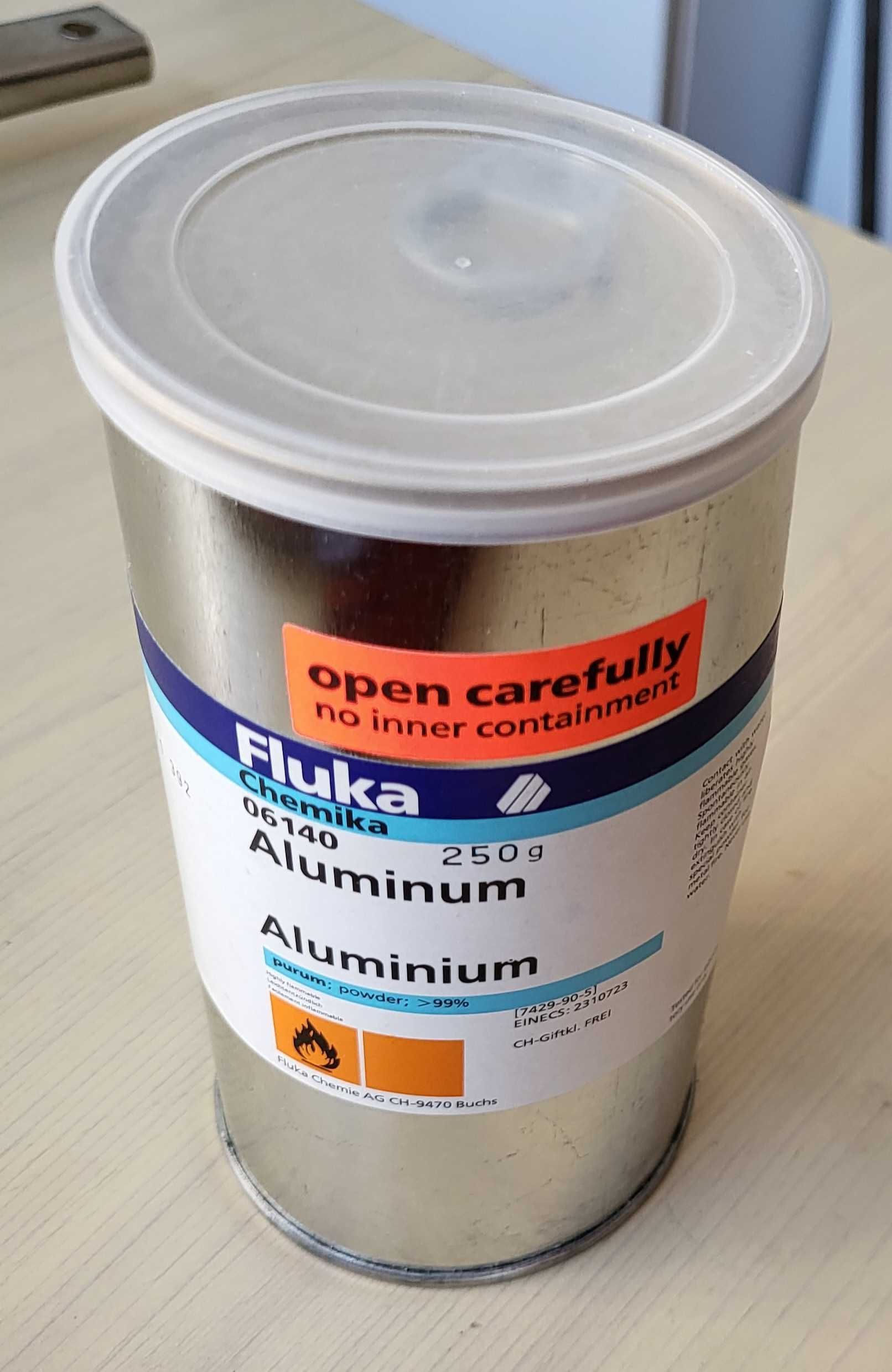 Продавам чист алуминий на прах за лаборатория