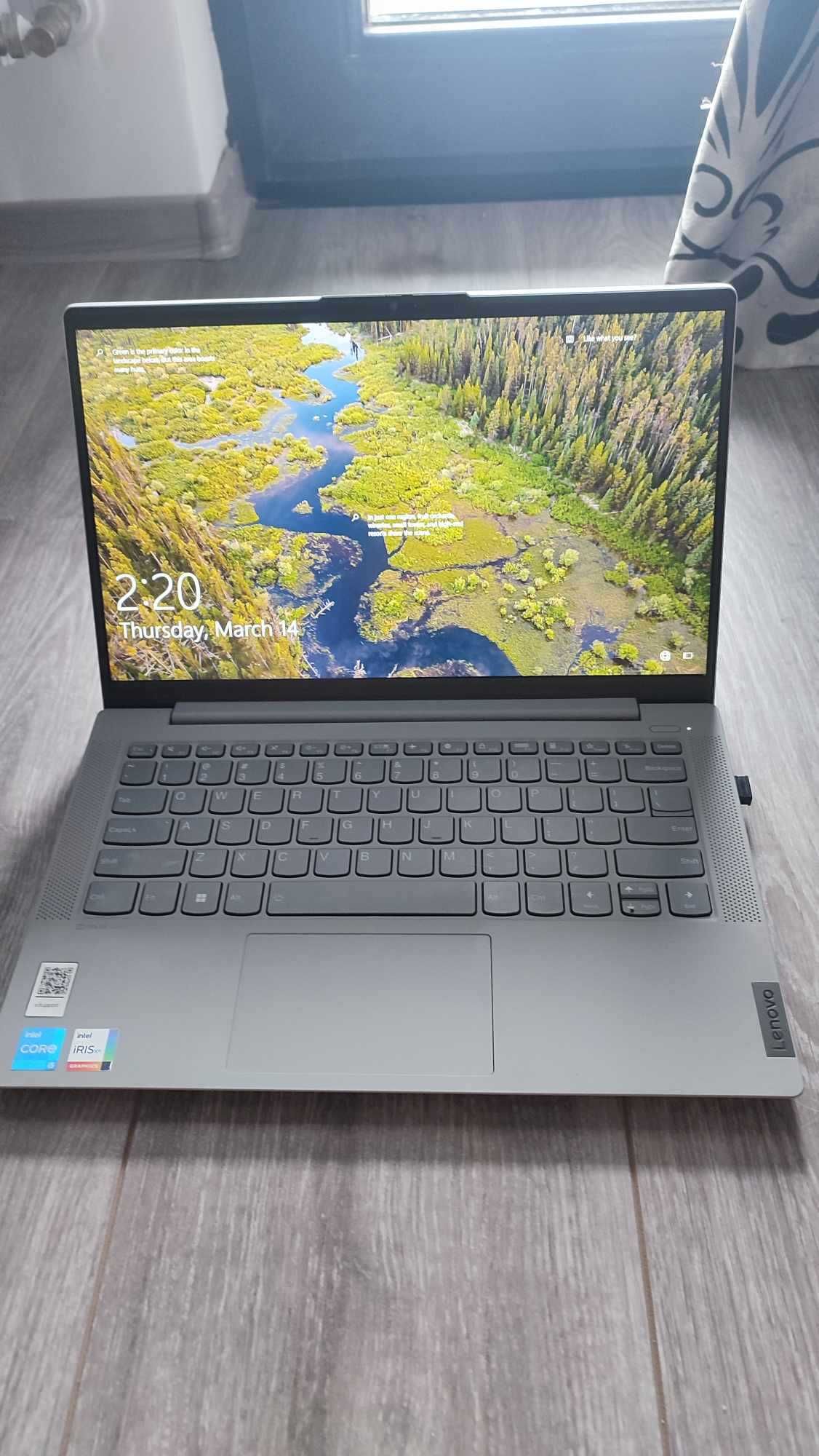 Laptop LENOVO IdeaPad 5