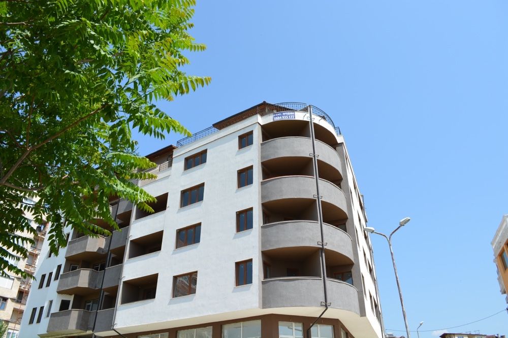 Продава се Двустаен апартамент в Сандански - 85 кв.м за 859 €/кв.м - Снимка #2