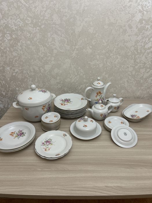 Раритетный немецкий фарфор KAHLA (ГДР) — коллекционный сервиз