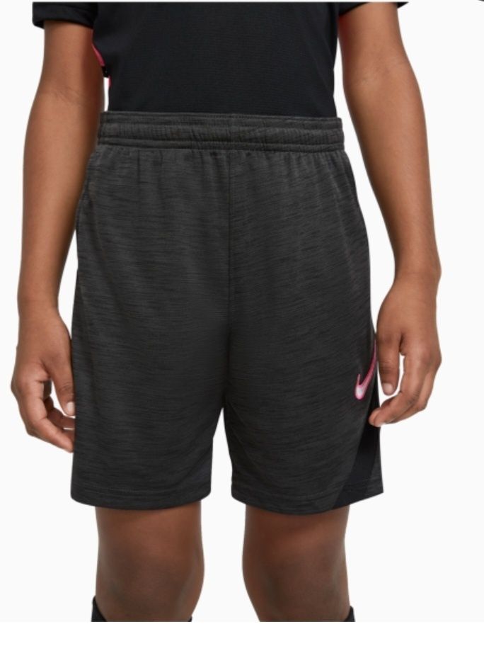 Шорти Nike junior, размер L