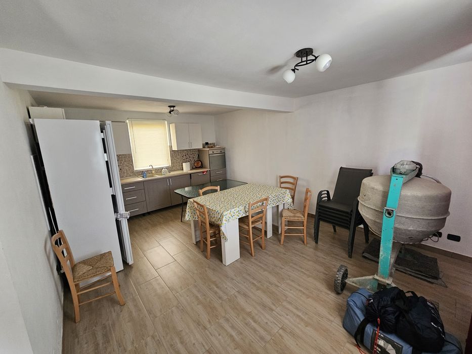 Casă modernă P+M – 228 mp utili, 6 camere, teren 1.000 mp – Poiana Sta