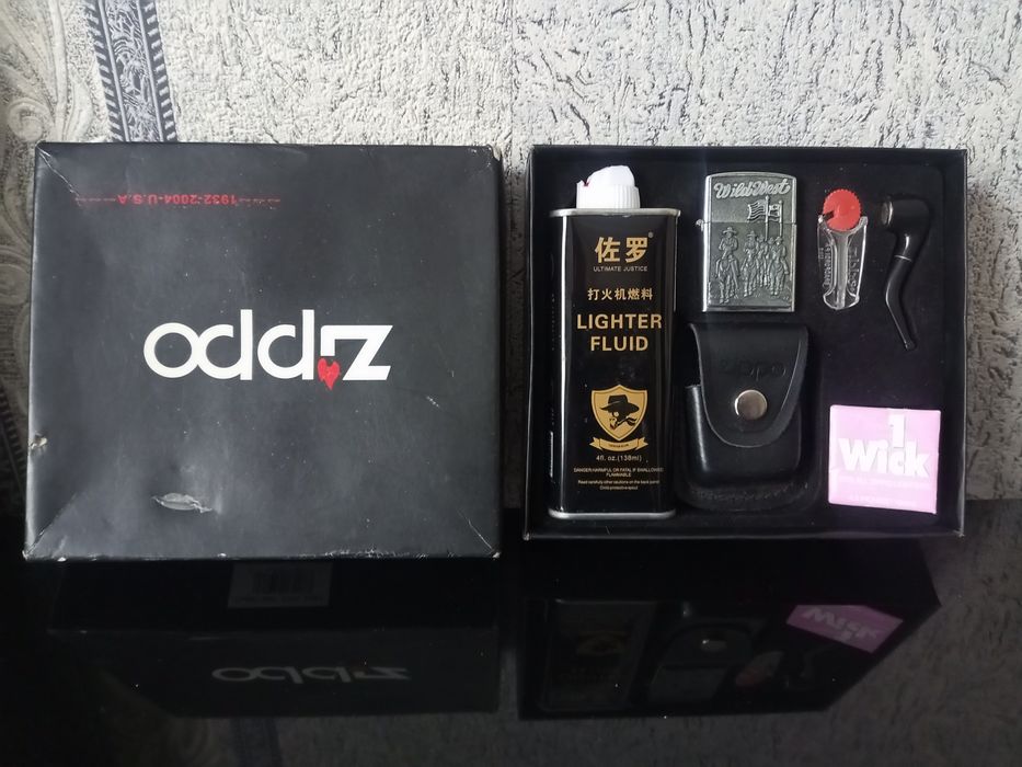 Продам zippo комплект.