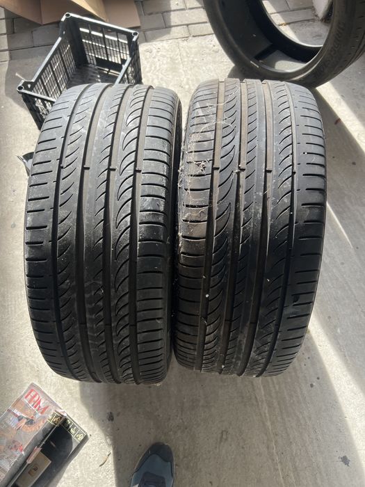 Vand 2 anvelope vara 255/40/20