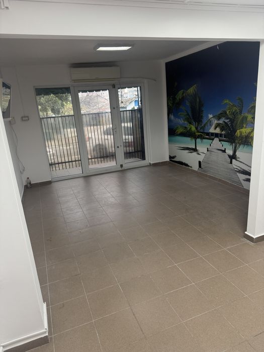 Spatiu de inchiriat ultra central stradal 50mp cu doua parcari