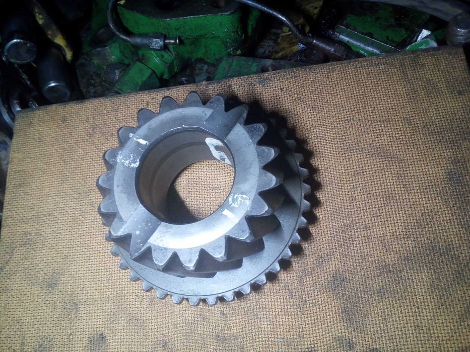 pinion arbore  Deutz, New Holland , Massey Ferguson, John D