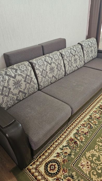 Продам диван в хорошем состоянии