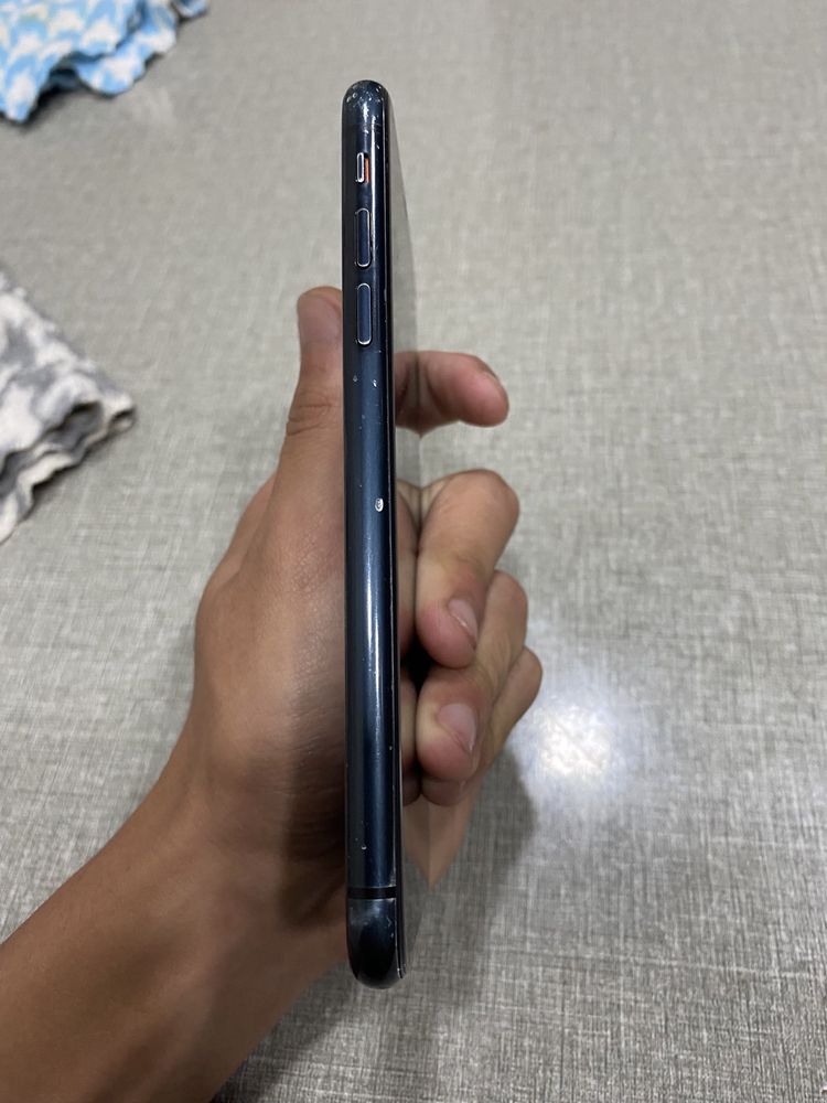 Iphone Xr sotiladi srochno