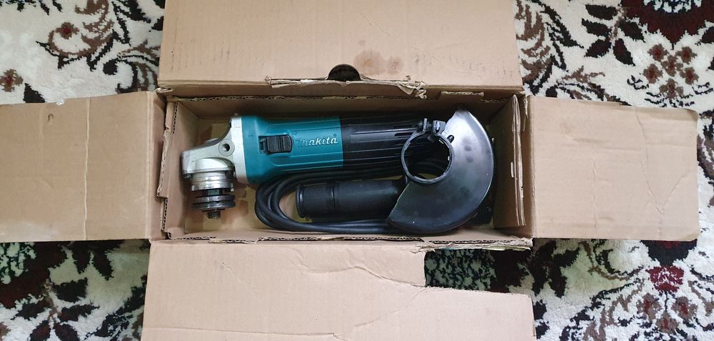 Циркулярка Hilti SCW 70 болгарка Makita GA 5030 оригинал