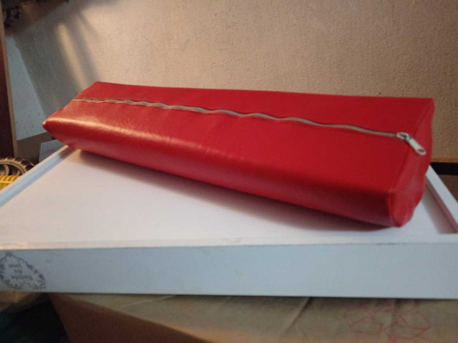 МАСАЖЕН ВАЛЯК / възглавница за масажна кушетка