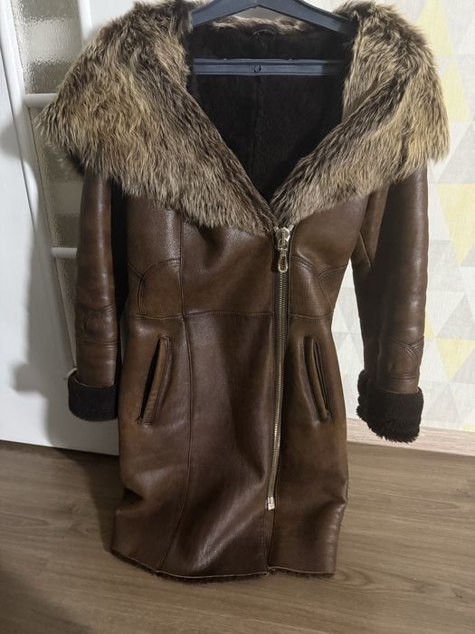 Дубленка натуральная , очень теплая- 42 размер