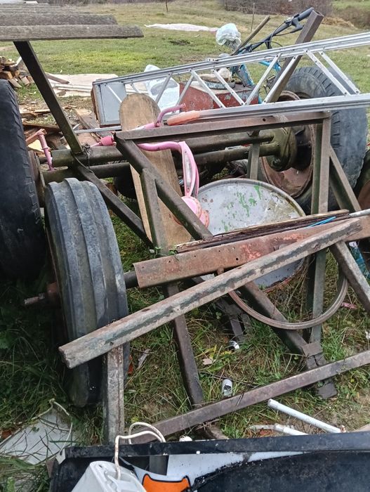 2 căruțe de vânzare preturi doar la telefon