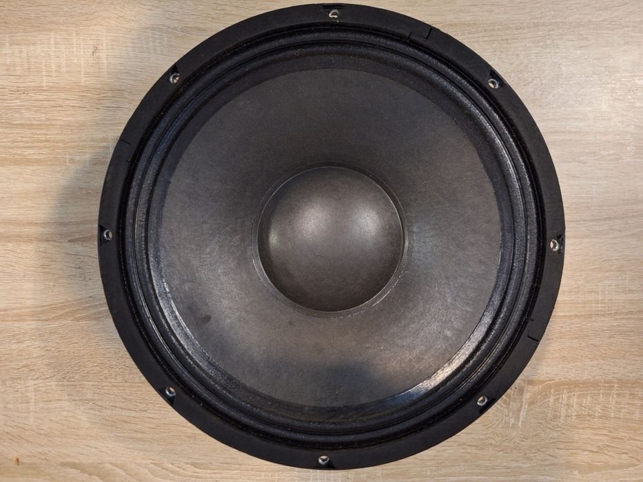 Vand 2 difuzoare de 15 inch CIARE 600W