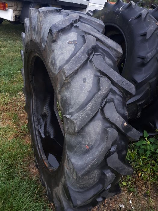 Anvelope  tractor 12,4R28 uzura 50%