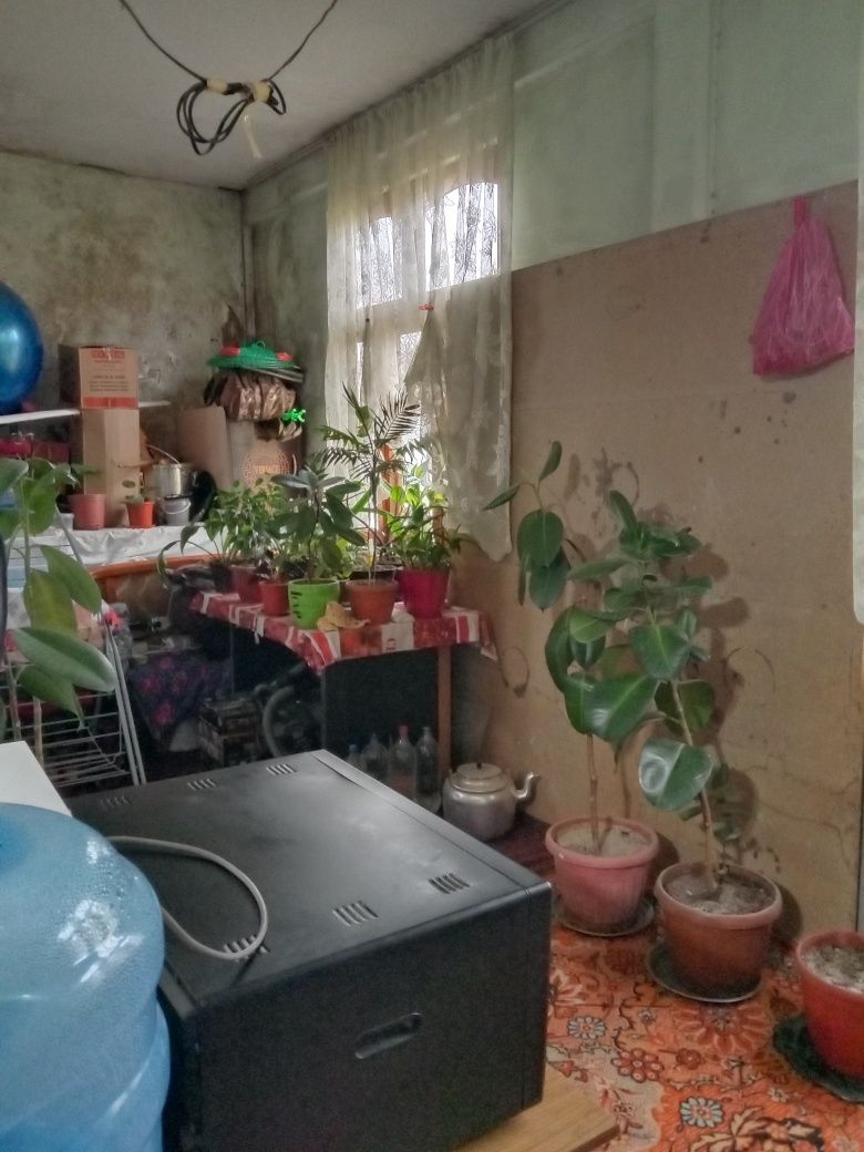 Срочно продаю квартиру в юнусабад 19кв 3/5/5