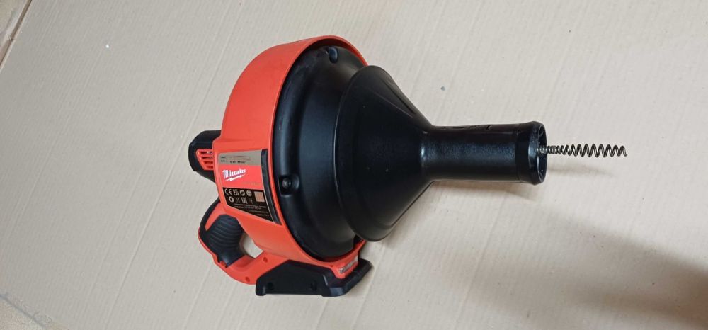 Milwaukee desfundat tevi