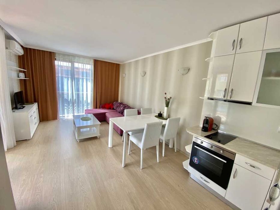 Обзаведен тристаен апартамент в к-с „Harmony Suites 2“