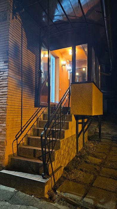 Vând 2 apartamente